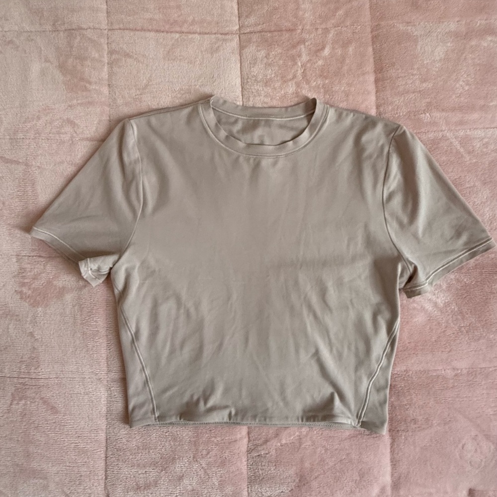lululemon athletica Beige Short Sleeve Tee